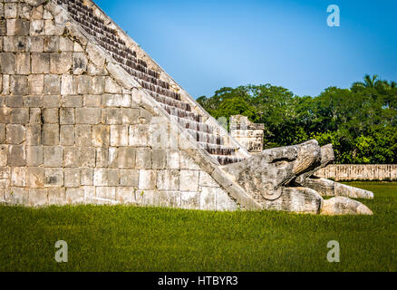 Snake detail of Mayan Temple pyramid  of Kukulkan, - Chichen Itza, Yucatan, Mexico Stock Photo
