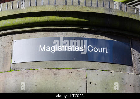 Sign for Derby Magistrates Court on stone wall at entrance Stock Photo