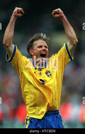 ROLAND NILSSON SWEDEN & COVENTRY CITY FC 05 June 1999 Stock Photo