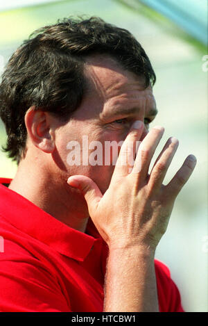 BRYAN ROBSON MIDDLESBROUGH MANAGER 17 July 1999 Stock Photo