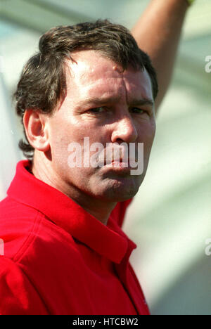 BRYAN ROBSON MIDDLESBROUGH MANAGER 17 July 1999 Stock Photo