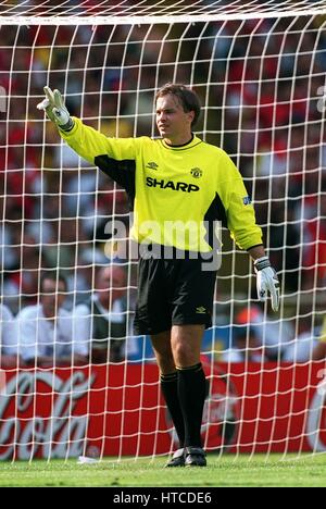 MARK BOSNICH MANCHESTER UNITED FC 01 August 1999 Stock Photo