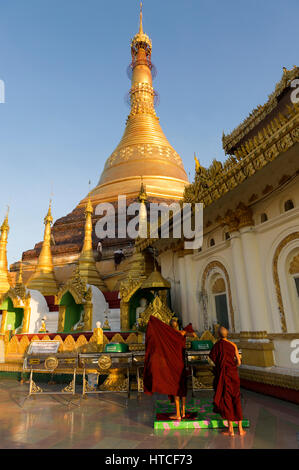 Myanmar (formerly Burma). Mon State. Mawlamyine (Moulmein). Pagoda Paya Kyaik than lan (Kyaikthanlan) Stock Photo