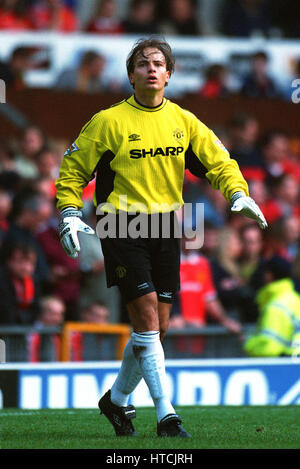 MARK BOSNICH MANCHESTER UNITED FC 17 October 1999 Stock Photo