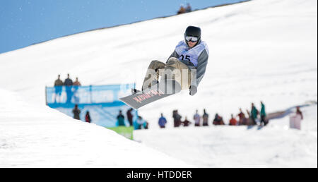Sierra Nevada, Spain. 10th March, 2017. Fridtjof Tischendorf (Norway) during the qualitification of Men's Slopstyle of FIS World Snowboard Championships on March 10, 2016 in Sierra Nevada, Spain. Credit: David Gato/Alamy Live News Stock Photo