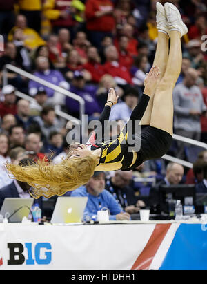 Washington, DC, USA. 10th Mar, 2017. Maryland Terrapin's Cheerleader performs during a Big 10 Men's Basketball Tournament game between the Northwestern Wildcats and the Maryland Terrapins at the Verizon Center in Washington, DC. Justin Cooper/CSM/Alamy Live News Stock Photo