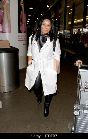 Wanda De Jesus arriving at Los Angeles International Airport in Los Angeles, California.  Featuring: Wanda De Jesus Where: Los Angeles, California, United States When: 07 Feb 2017 Stock Photo