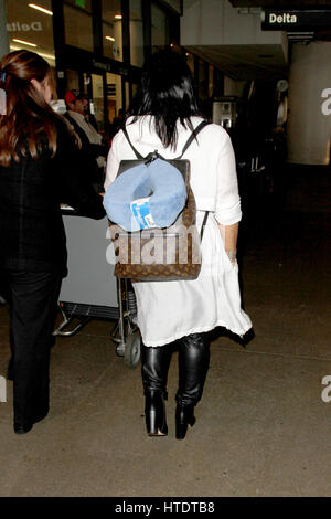 Wanda De Jesus arriving at Los Angeles International Airport in Los Angeles, California.  Featuring: Wanda De Jesus Where: Los Angeles, California, United States When: 07 Feb 2017 Stock Photo