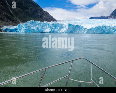 Tourists visiting the San Rafael glacier lagoon, view from excursion boat towards glacier front, northern ice field, patagonia, Chile8 Stock Photo