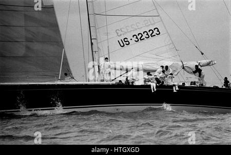 AJAXNETPHOTO. 1985. SOLENT, ENGLAND. - CHANNEL RACE YACHT - THE U.S. MAXI YACHT NIRVANA AT THE START.  PHOTO:JONATHAN EASTLAND/AJAX  REF:1985 5A001 Stock Photo