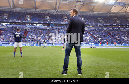 Gelsenkirchen, Germany. 12th Mar, 2017. Schalke's coach Markus Weinzierl, photographed before the Bundesliga soccer match between FC Schalke 04 and FC Augsburg at the Veltins Arena in Gelsenkirchen, Germany, 12 March 2017. (EMBARGO CONDITIONS - ATTENTION: Due to the accreditation guidlines, the DFL only permits the publication and utilisation of up to 15 pictures per match on the internet and in online media during the match.) Photo: Ina Fassbender/dpa/Alamy Live News Stock Photo