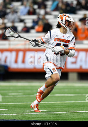 Syracuse, New York, USA. 11th Feb, 2017. Syracuse Orange midfielder Brendan Bomberry #45 dodges to the goal against the Siena Saints of the game on Saturday, February 11, 2017 at the Carrier Dome in Syracuse, New York. Syracuse won 19-6. Rich Barnes/CSM/Alamy Live News Stock Photo