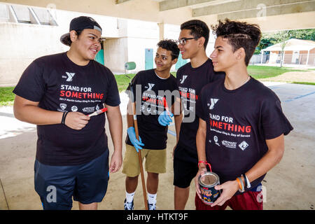 Florida South,Miami,Allapattah,Comstock Elementary School,Martin Luther King Jr. Day of Service,MLK,beautification project,Hispanic Latin Latino ethni Stock Photo