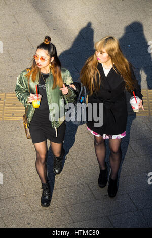Biggin Hill Festival Of Flight >> Girls long legs with short skirt Stock Photo: 33756788 - Alamy Biggin Hill Festival Of Flight >> Girls long legs with short skirt Stock Photo: 33756788 - Alamy