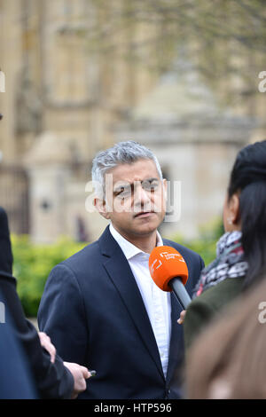 Westminster, London, UK. 14th March 2017. The Mayor of London Sadiq Khan being interviewed on College Green in Westminster. Credit: Matthew Chattle/Alamy Live News Stock Photo