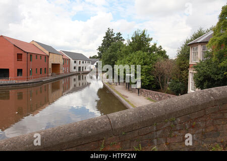 Construction of a residential care home by the canal at Fazeley junction, near Lichfield, Staffordshire Stock Photo