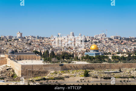 View from the Mount of Olives towards Al-Aqsa Mosque and the Dome of the Rock, Temple Mount, Old City of Jerusalem, Israel Stock Photo