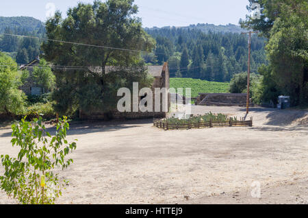 Stone stable and grounds at Jack London Park Stock Photo