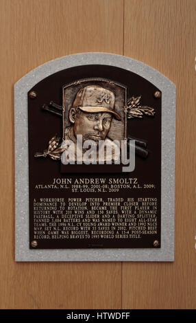 Atlanta braves pitcher john smoltz hi-res stock photography and images -  Alamy