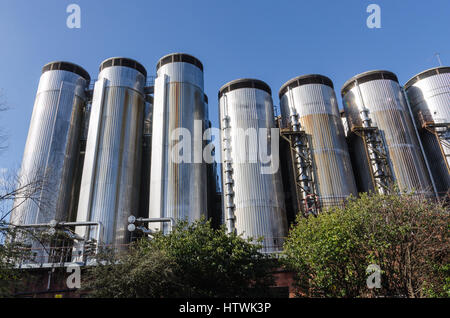 Stainless steel storage tanks at the Molson Coors brewery in Burton-upon-Trent, Staffordshire Stock Photo