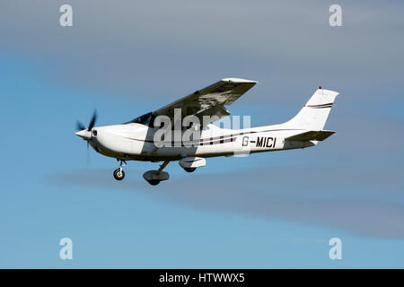 Cessna 182S at Staverton airfield, Gloucestershire, UK (G-MICI) Stock Photo