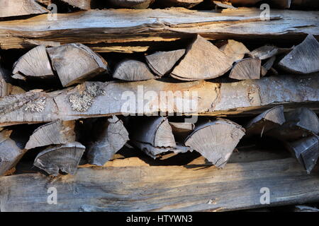 Kaminholz Brennholz aufgestapelt Stock Photo