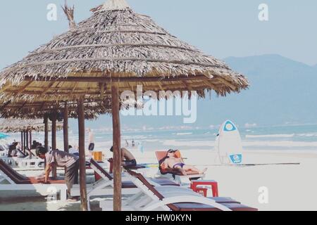 Da Nang, Da Nang, China. 20th Mar, 2017. Vietnam-March 20 2017: (EDITORIAL USE ONLY. CHINA OUT).Scnery of the My Khe Beach in Da Nang, Vietnam. Considered to be Vietnam's most picturesque beach and called as 'Miami in Asia', the white sandy 20-mile stretch of My Khe Beach was named by the American troops who visited during the Vietnam War. Credit: SIPA Asia/ZUMA Wire/Alamy Live News Stock Photo