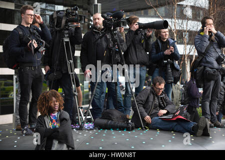 Westminster Bridge, London, UK. 22nd Mar, 2017. Media covering today's London Terror Attack within Westminster, Central London. Credit: Jeff Gilbert/Alamy Live News Stock Photo
