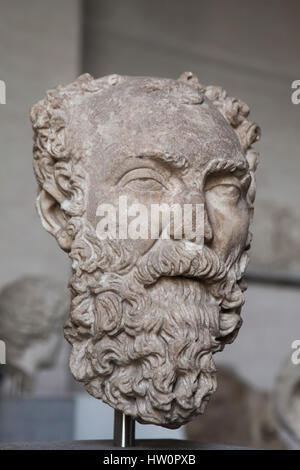 Head of an old Roman man from about 190-200 AD on display in the Glyptothek Museum in Munich, Bavaria, Germany. Stock Photo
