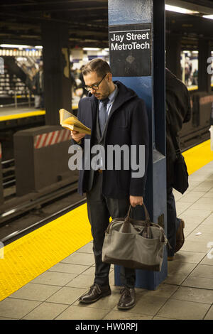 jay st metro tech brooklyn subway Stock Photo - Alamy