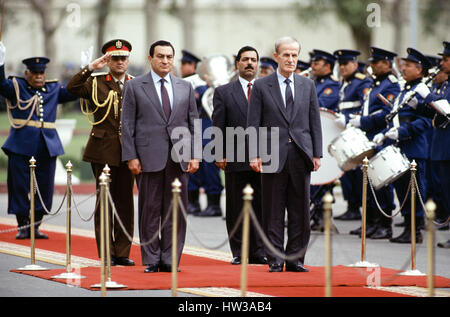 Syrian President Hafez Al Assad visits Cairo on a state visit during the 1990s to meet with Egyptian President Hosni Mubarak Stock Photo