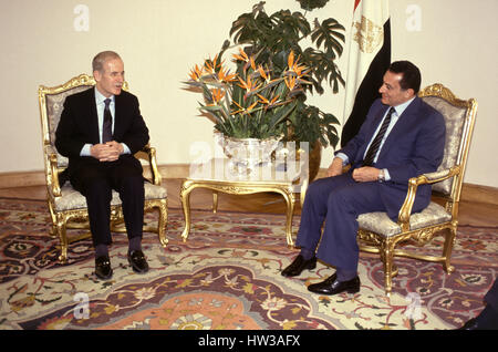 Syrian President Hafez Al Assad visits Cairo on a state visit during the 1990s to meet with Egyptian President Hosni Mubarak Stock Photo