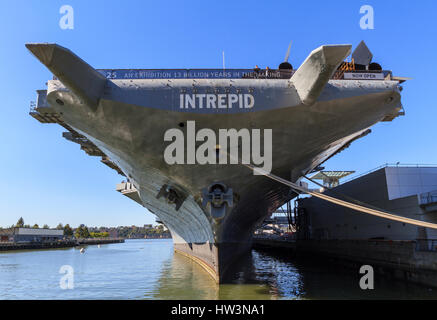 Aircraft carrier USS Intrepid, Sea-Air-Space Museum, Pier 86, Hudson River, New York City, New York, USA Stock Photo