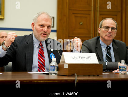 Rockville, Maryland, USA. 16th Mar, 2017. William Daroff, Senior Vice President for Public Policy and Director of the Washington Office, Jewish Federations of North America; and Michael Feinstein, the CEO of the Bender Jewish Community Center, Rockville, Maryland, whose facility has been the target of two recent bomb threats, testify before the US House Committee on Homeland Security on Thursday, March 16, 2017. Credit: dpa picture alliance/Alamy Live News Stock Photo