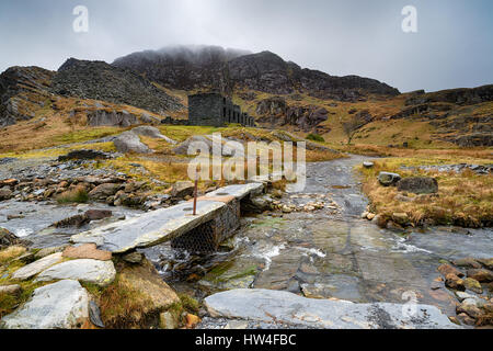 Ruins at the abandoned Cwmorthin Slate Quarry at Tanygrisiau in north Wales Stock Photo