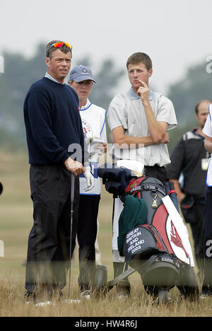 M SKELTON & GARY WOLSTENHOLME GB & IRELAND WALKER CUP GANTON GOLF CLUB NORTH YORKSHIRE 06 September 2003 Stock Photo