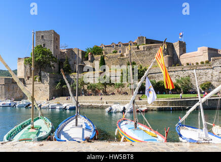 Collioure Château Royal overlooking boats in the small harbour of  Port d’Avall, Collioure, Côte Vermeille, France Stock Photo