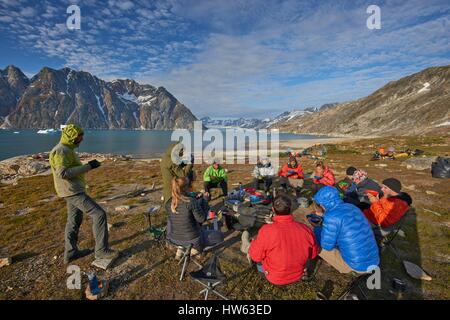 Greenland, Sermersooq, Kulusuk, Inuit village of Kulusuk, camping in the Sermiligaq fjord with the Karale glacier Stock Photo