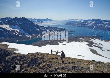 Greenland, Sermersooq, Kulusuk, Inuit village of Kummiut, Angmassalik fjord, hiking Stock Photo