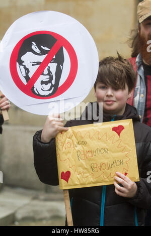 London UK. 18th March 2017. Thousands  of protesters march through central London against Islamophobia, Prejudice and Anti Semitism Credit: amer ghazzal/Alamy Live News Stock Photo