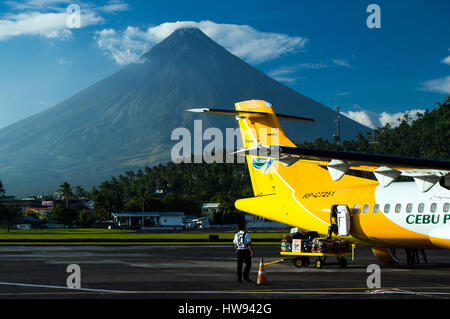 Mount Mayon Volcano, Legaspi, Philippines Stock Photo - Alamy