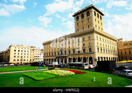 Piazza Venezia is the central hub of Rome. The Palazzo Venezia. Rome, Lazio, Italy, Europe. Stock Photo