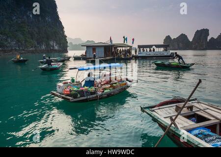 Vietnam, Halong Bay, floating fishing village, floating market Stock Photo