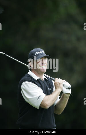 NICK FALDO ENGLAND WENTWORTH CLUB VIRGINIA WATER ENGLAND 29 May 2004 Stock Photo