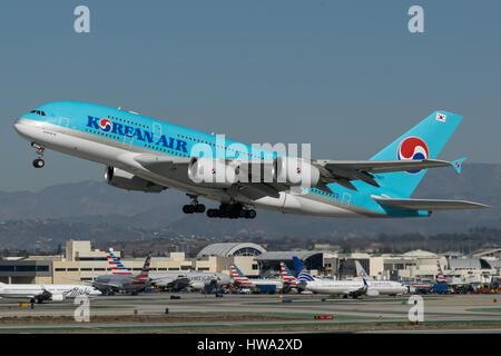 Korean Air Hl7627, Airbus A380 Aircraft Shown Leaving From Lax, Los 