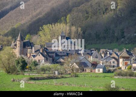 France, Aveyron, Ste Eulalie d'Olt, labelled Les Plus Beaux Villages de France (The Most Beautiful Villages of France), stop on El Camion de Santiago Stock Photo
