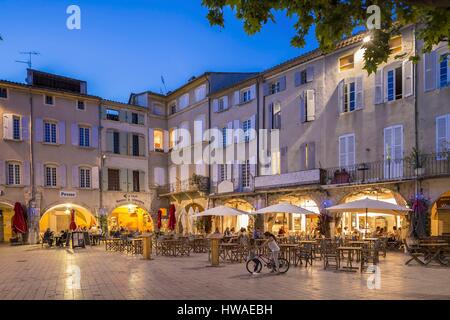 France, Drome, Nyons, Drome provencale, place docteur Bourdongle Stock Photo