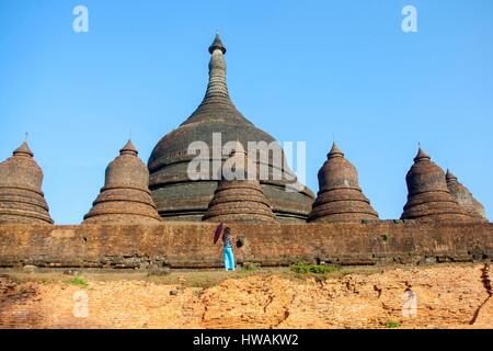 Myanmar, Rakhine State, Mrauk-U, Shittaung pagoda Stock Photo - Alamy