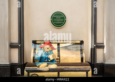 Paddington Bear seat at Paddington Station in London, England, UK Stock Photo