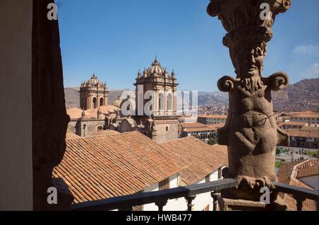 Peru, Cusco, Plaza de Armas Located in the Andes, the city became a sophisticated urban center under its Inca chief Pachacutec When conquered by the Spanish in the 16th century, the old inca structures were kept as foundations for the colonial buildings Stock Photo
